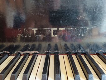 Piano ANT PETROF - 2