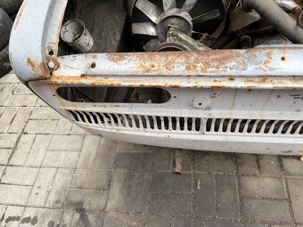 Zadní čelo Škoda 100 - 2