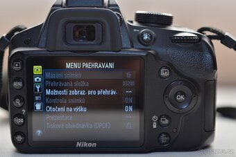Nikon D3200 + příslušenství - 2