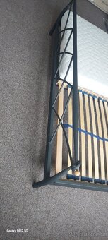 Dobry den, rychle prodám pohovku, a tři postele - 2