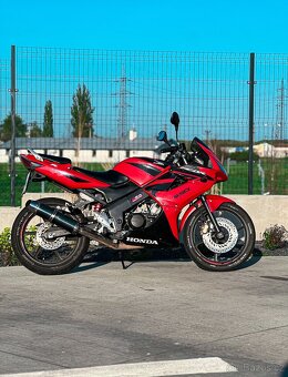 Honda CBR 125r - 2