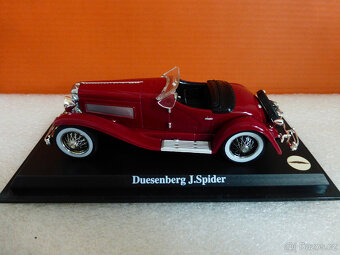 modely aut 1:43 12. - 2