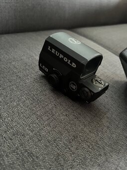 LEUPOLD red dot - 2