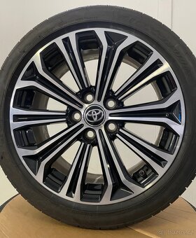 Orig Toyota Corolla r17 + 225/45/17 85-90% - 2