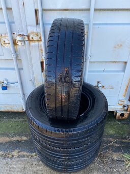 Michelin Agilis 225/75 r16 - 2