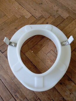 Podsedák na WC. - 2