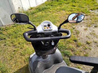 Elektrická "čtyřkolka" pro seniory (KYMCO) - 2
