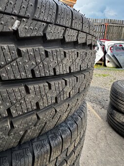Celoroční pneu 235/65 R16C - 2