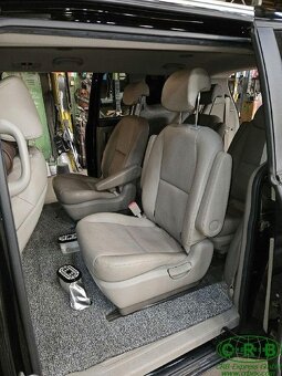 Prodam KIA CARNIVAL 9 mist - 2
