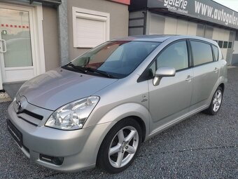 Toyota Corolla Verso 2.2 D-CAT 7 míst - 2