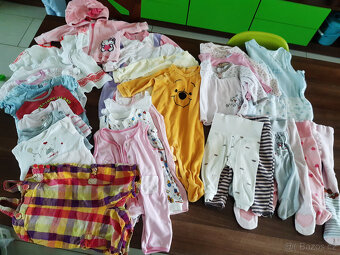 SADA / SET oblečení kojenecké holka vel. 62,68 + povlečení - 2