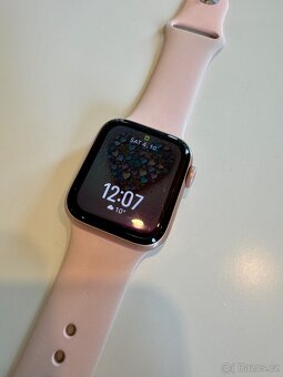 Apple Watch Series 6 40mm gold alluminium - 2