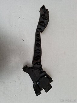 Alfa Romeo - Elektronický plynový pedál 281002380 - 2