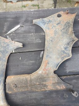 Podsedlové plechy ČZ - 2