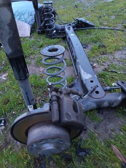 Zadní náprava Octavia 3 kompletní vlečná - 2