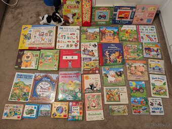 Dětské knihy, puzzle, magnetická tabule - 2