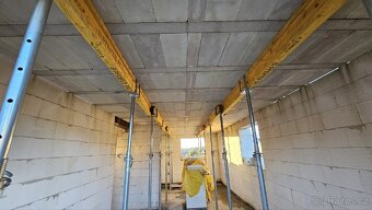 Stropní stojky/podpěry a nosné trámce - 2