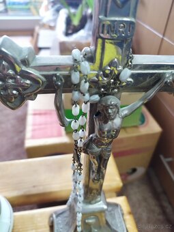 KŘÍŽ S KRISTEM - 2