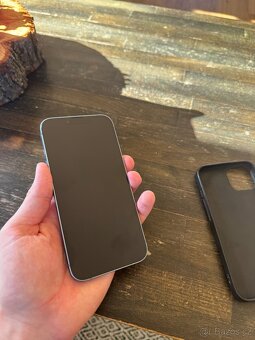 Apple Iphone 14 128GB světle modrý - 2