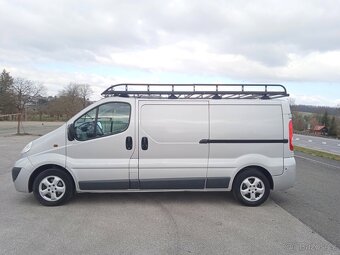 OPEL VIVARO LONG 2,5 CDTI 107kW RV2011 VELKÁ VÝBAVA 1MAJITEL - 2