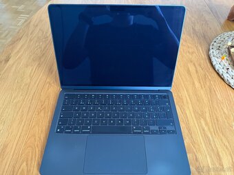 Apple Macbook Air 13” M2 2022 Temně inkoustový - 2