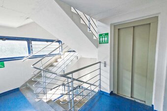 Sklad Praha, velikost 7,5m2, bezpečný a suchý - 2