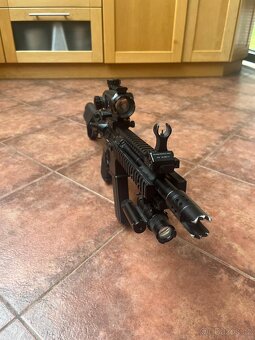 Celokovová Airsoftová Zbraň - M4 + výbava k ní - 2