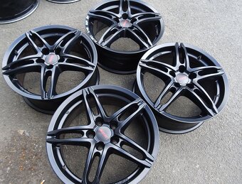Alu disky černé ALutec 17", 5x114.3, ET 38, šíře 7J - 2