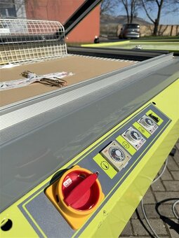 Minimálně používaný Komorový balicí stroj APH-680. TOP STAV - 2