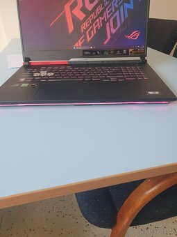Prodám Herní Notebook Asus G17 - 2