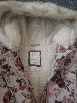 Zimní dívčí bunda s kožíškem 6-7 let - 2