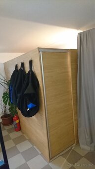 Dřevěná šatna / předsíňová stěna - 2