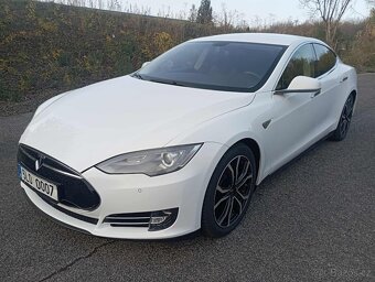TESLA MODEL S P85 nabíjení zdarma free supercharger sch01 - 2