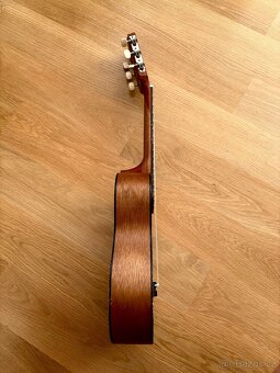 Ukulele Yamaha - 2