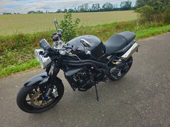 Triumph speed triple 1050 - 2