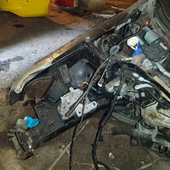 Práva předni čtvrtka Superb 2 - 2