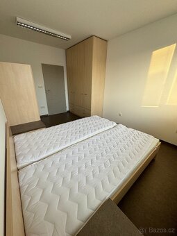 Prodám masivní uplně nové postele 80 x 200cm, včetně matrací - 2