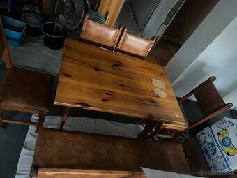 Nabízím dřevěnou jídelní soupravu  masiv - 2