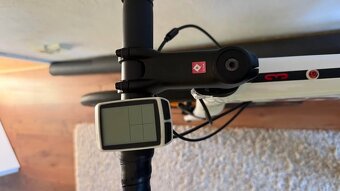 Trek Domane 3 + trenážer - 2