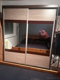 Šatní skřín se zrcadlem - 2