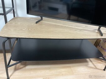 Stolek pod televizi - 2