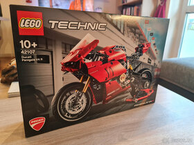 LEGO® Technic 42107 Ducati Panigale V4 R (balíkovna 30kč) - 2