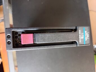 Serverový disk 1TB - 2