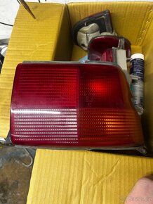 Ford escort orig zadní světla - 2