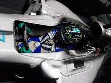 MERCEDES AMG F1 W07 HYBRID 2016 NICO ROSBERG MINICHAMPS 1:18 - 2