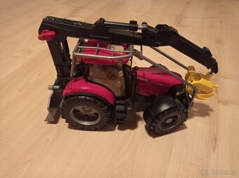 Lesní traktor Bruder. - 2