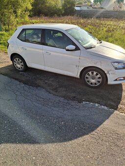 Škoda fabia 3 999tsi 2018 lehce havarovane - 2