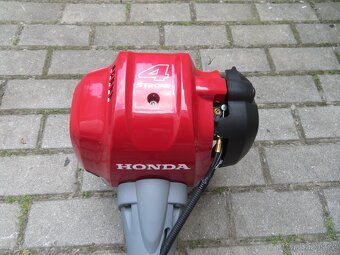 Nový benzínový křovinořez Honda UMK 450 U - 2