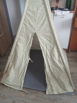 Dětské teepee s motivem dubových listů a ušitou matrací - 2