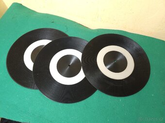 TESLA Podložka gramofonu / slipmat - 2